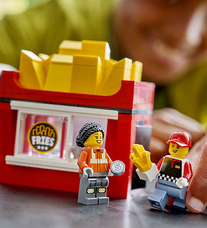 LEGO® City - Pomfrit-vogn 60488 - 216 Dele