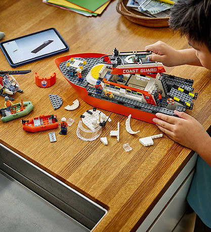 LEGO® City - Kystvagtens Redningsbåd Og Helikopter 60504 - 742 D