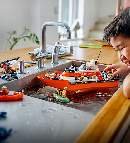 LEGO® City - Kystvagtens Redningsbåd Og Helikopter 60504 - 742 D