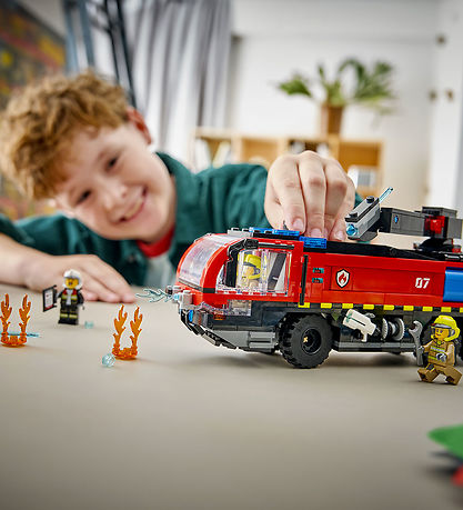 LEGO® City - Lufthavsbrandbil 60499 - 691 Dele