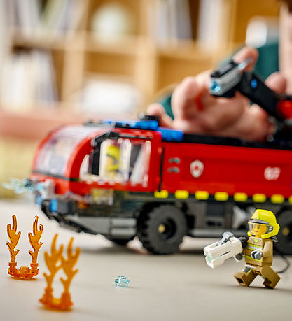 LEGO® City - Lufthavsbrandbil 60499 - 691 Dele