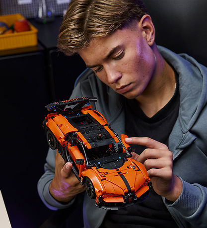 LEGO® Technic - Bugatti Chiron Pur Sport-hyperbil 42222 - 771 De