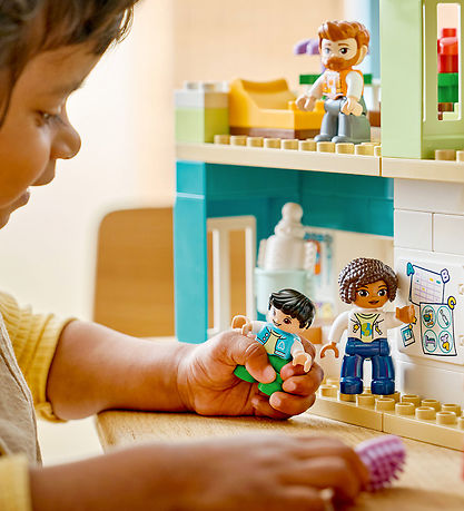 LEGO® Duplo - Moderne Familiehus Med Figurer 10470 - 3-i-1 - 166