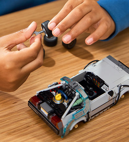 LEGO® Speed Champions - Tidsmaskinen Fra Tilbage Til Fremtiden 7