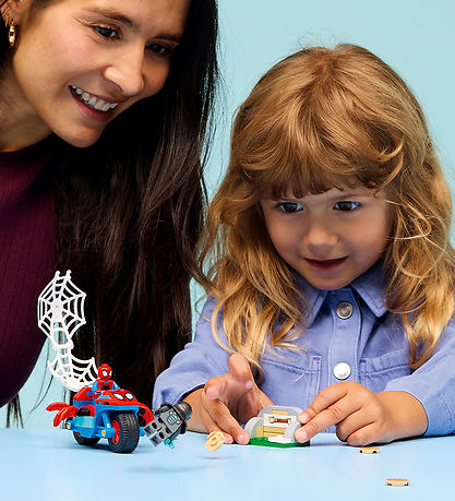 LEGO® Marvel - Spidey På Sin Motorcykel Mod Rhino 11206 - 61 Del