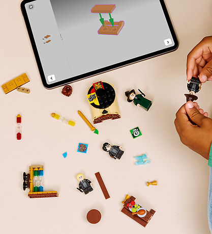 LEGO® Harry Potter - Hogwarts Slottet: Forde... 76460 - 124 Dele