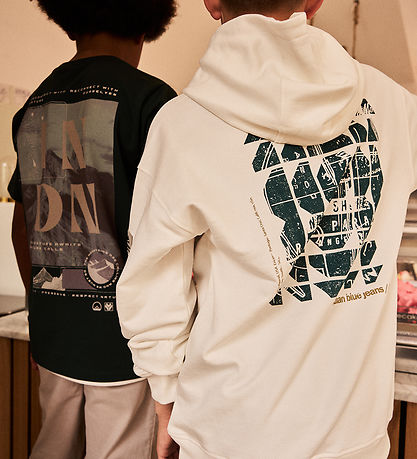 Indian Blue Jeans T-shirt - Chest And Backprint - Ponderosa Pine