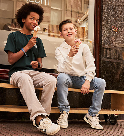 Indian Blue Jeans T-shirt - Chest And Backprint - Ponderosa Pine