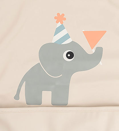 Done by Deer Hagesmæk - Celebration - Sand