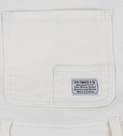 Levis Shorts - Oweralls - White Alyssum