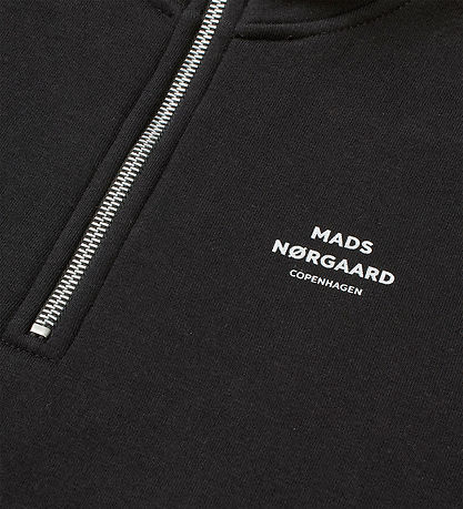 Mads Nørgaard Peysa - Crewe - Sky Captain