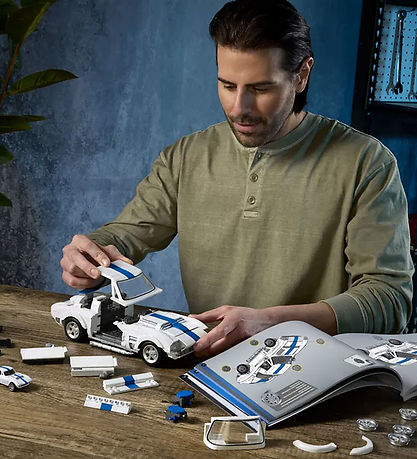 Hot Wheels Bil - Brick Shop Elite Series - Corvette Sport