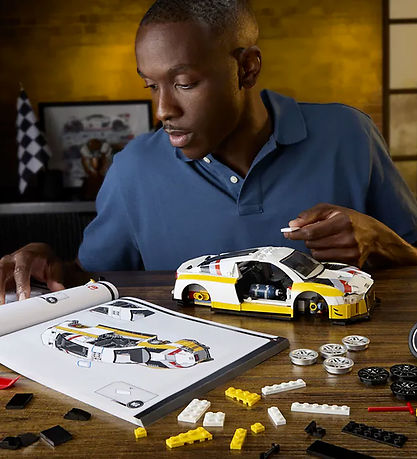 Hot Wheels Bil - Brick Shop Elite Series - Audi R8 LMS