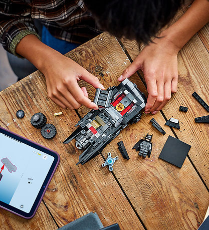 LEGO® Batman - The Batman Batmobile 76332 - 330 Dele