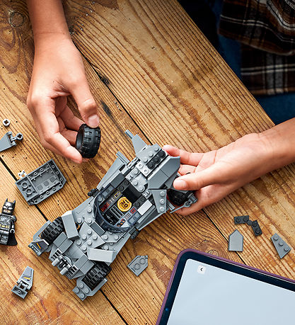 LEGO® Batman - Batman Vs. Superman Batmobile 76331 - 220 Dele