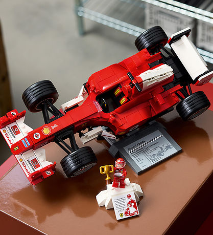 LEGO® Icons - Ferrari F2004 Og Michael Schumacher 11375 - 735 De
