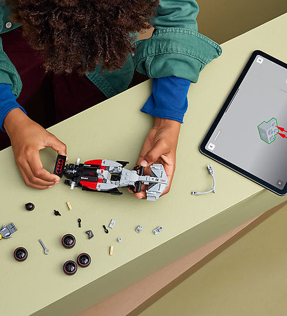 LEGO® Speed Champions - Audi Revolut F1 Team R26 Racerbil 77259 