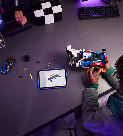 LEGO® Technic - BMW M4 GT3 EVO-Racerbil 42226 - 747 Dele