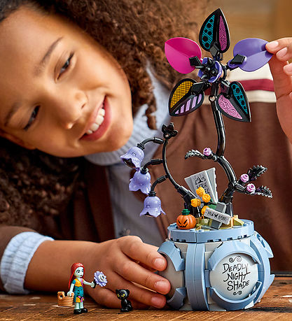 LEGO® Disney - Sallys Blomsterkrukke 43288 - 346 Dele