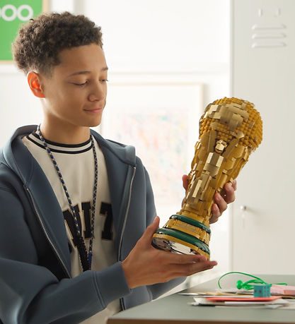 LEGO® Editionen - Offizielle FIFA-Weltmeisterschaftstrophäe 4302