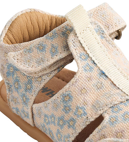Wheat Sandaler - Nolan - Powder blue flowers