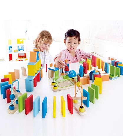 Hape Legesæt - 107 Dele - Dynamo Dominoes
