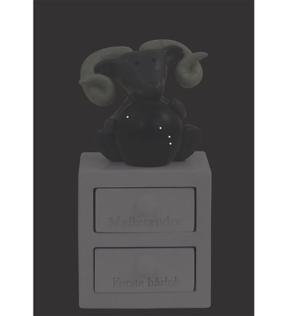 Kids by Friis Hårlok/Tandæske m. Stjernetegn - 6 cm - Vædderen Kids by Friis Hårlok/Tandæske m. Stjernetegn - 6 cm - Vædderen