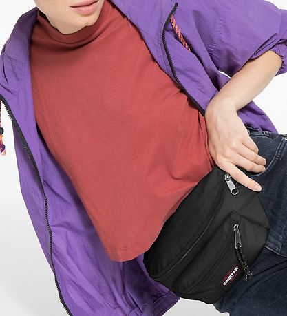 Eastpak Bæltetaske - Doggy Bag - 3 L - Sort Eastpak Bæltetaske - Doggy Bag - 3 L - Sort