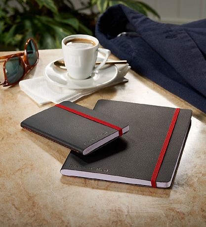 Oxford Notesbog - Soft Cover - Linieret - A6 - Sort/Rød Oxford Notesbog - Soft Cover - Linieret - A6 - Sort/Rød