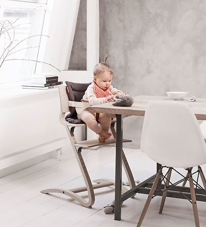 Leander Classic+ Highchair Safety Bar - Whitewash w. Leather str Leander Classic+ Highchair Safety Bar - Whitewash w. Leather str