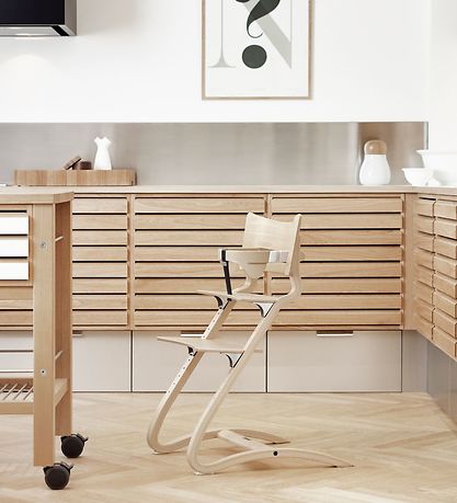 Leander Classic+ Syöttötuolin turvatanko - Luonnollinen M. Nahka Leander Classic+ Syöttötuolin turvatanko - Luonnollinen M. Nahka